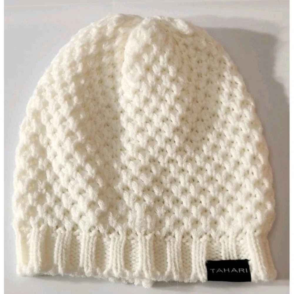 Tahari Knit Beanie Womens One Size White‎ Cozy Winter Hat Ski Tobogan Preppy